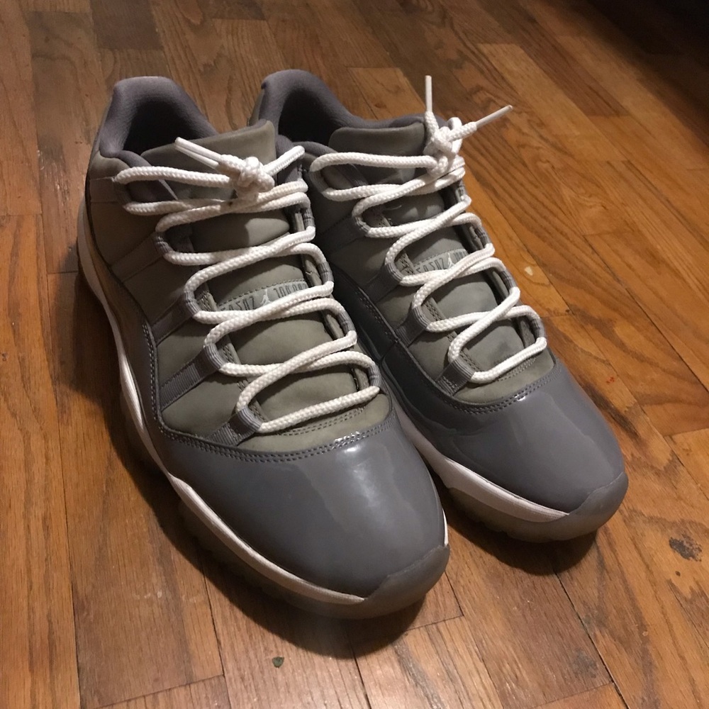 Cool grey 11 low size 13